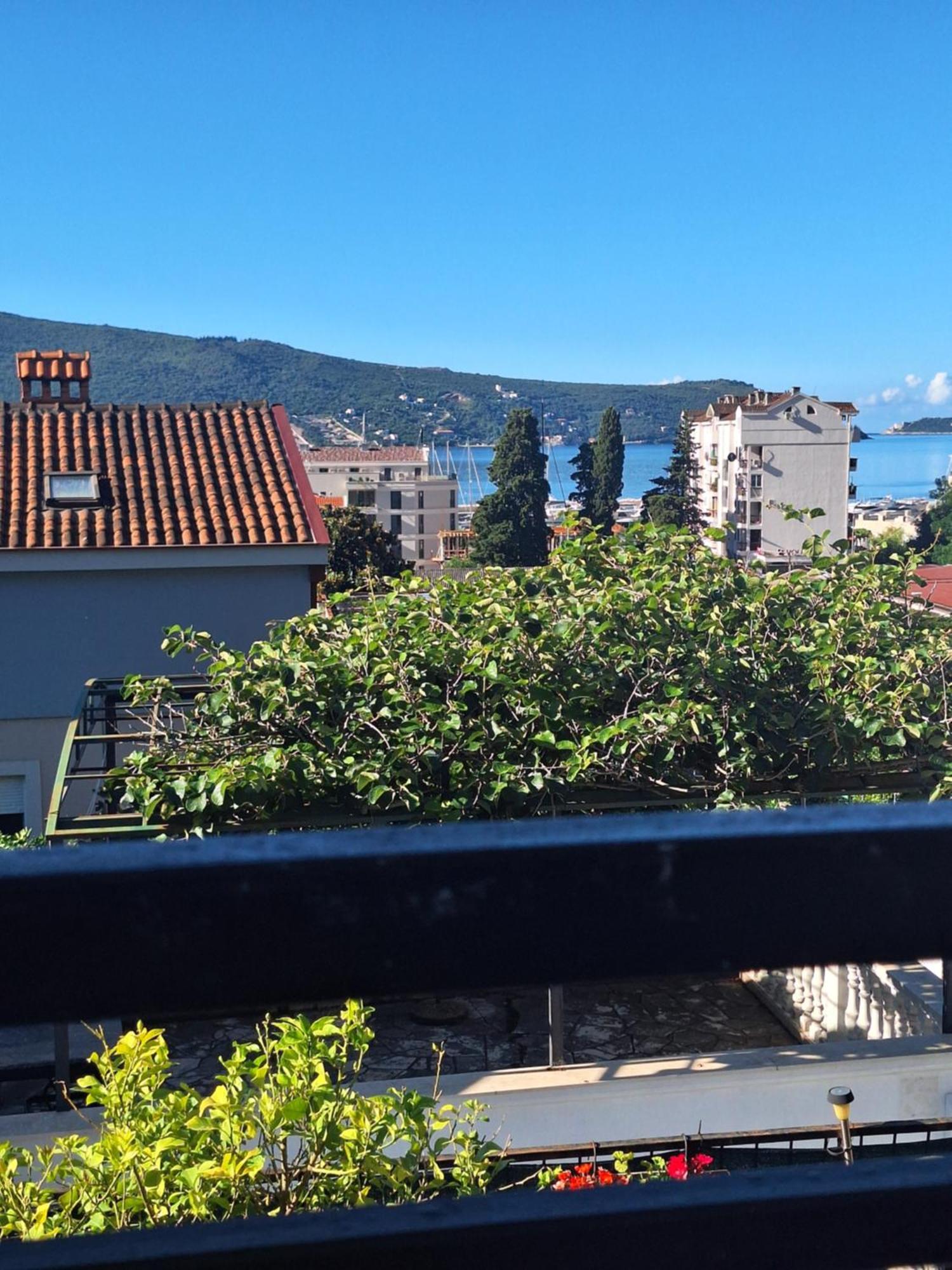 Apartments Lena Herceg Novi Zimmer foto